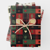 Feuille De Papier Cadeau Rustique Rouge Vert Plaid Coeurs Noël (En situation)