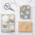 Feuille De Papier Cadeau Sable de Noël de plage<br><div class="desc">Apportez la chaleur et le charme d'un Noël côtier à vos salutations de vacances avec notre Beachy Sand Pail Noël Ornament! Parfait pour les amateurs de plage et ceux qui chérissent la mer. L'avant de la carte présente une magnifique illustration d'un seau de sable rempli de sable en forme d'arbre...</div>