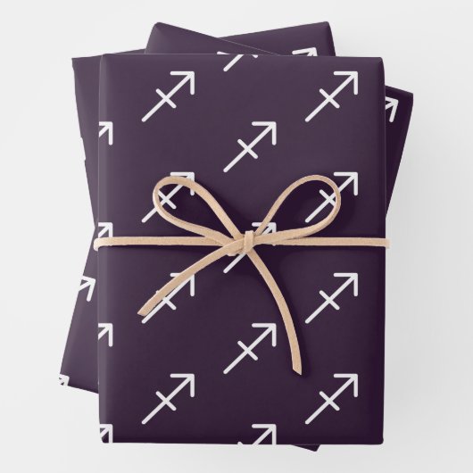 Feuille De Papier Cadeau Sagittaire pourpre (En situation)