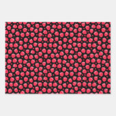 Feuille De Papier Cadeau Saint-Valentin Fraises rouges Coeurs rouges Noirs (Devant)