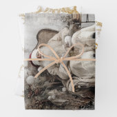 Feuille De Papier Cadeau Santa-Left-Right Facing Oriental Wallpaper  (En situation)