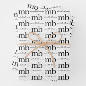 Feuille De Papier Cadeau Script moderne noir blanc tendance Monogramme init (En situation)