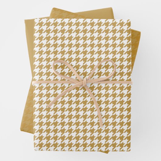 Feuille De Papier Cadeau Simple Holiday houndstooth Aztec Gold (En situation)