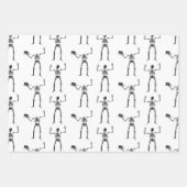 Feuille De Papier Cadeau Skeletons D'Halloween, Baguette Ou Traite, Boo (Devant)