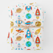 Feuille De Papier Cadeau Space Rockets Stars Comètes Planètes (En situation)