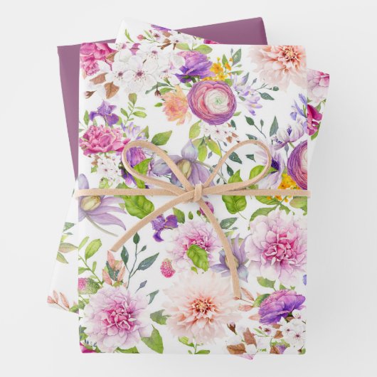 Feuille De Papier Cadeau Spring Ranunculus et Collage Rose (En situation)