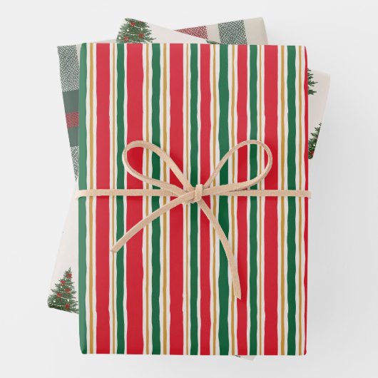 Feuille De Papier Cadeau Striped Christmas Wrapping Paper, Pine Tree (En situation)