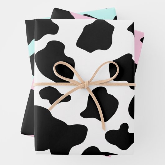 Feuille De Papier Cadeau Taches de vache noires et blanches Enveloppement F (En situation)