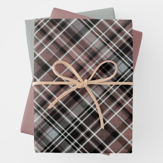 Feuille De Papier Cadeau Tartan plat classique (En situation)