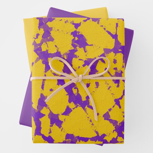 Feuille De Papier Cadeau Teinture à tarte violet et or (En situation)