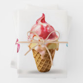 Feuille De Papier Cadeau trois cônes de crème glacée aux couleurs violettes (En situation)