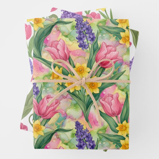 Feuille De Papier Cadeau Tulips Daffodils Hyacinths Three Different Styles (En situation)
