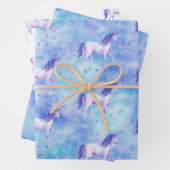 Feuille De Papier Cadeau Unicorne blanche violette (En situation)