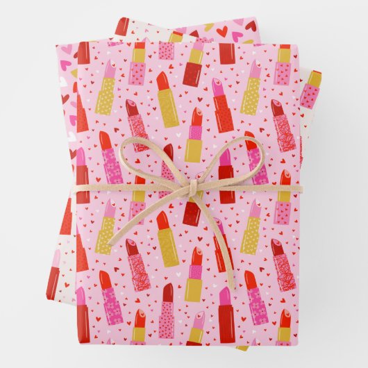 Feuille De Papier Cadeau Valentine's Day Lipsticks and Hearts (En situation)