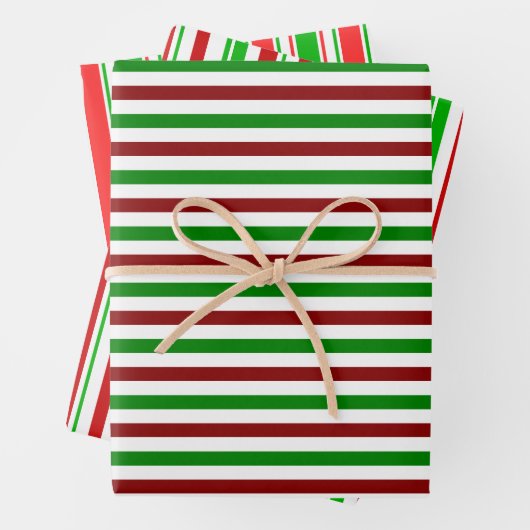 Feuille De Papier Cadeau Vert, Blanc, Rouge Style de Noël rayures (En situation)