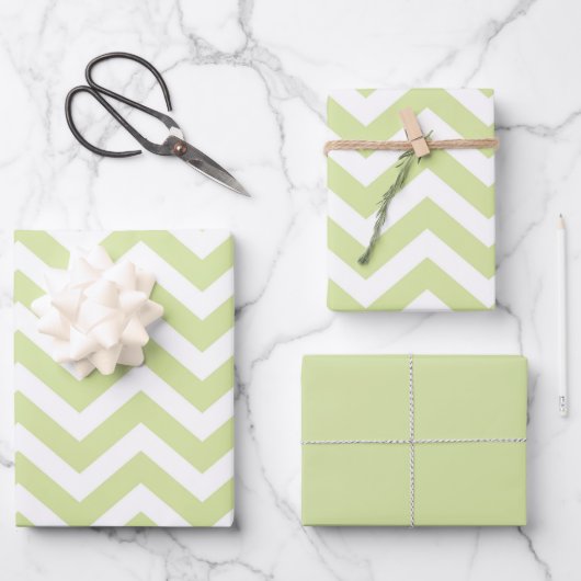 Feuille De Papier Cadeau Vert pastel et chevron blanc Mariage Anniversaire (Recto)