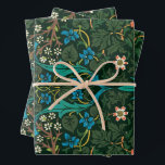Feuille De Papier Cadeau Vintage Christmas, William Morris<br><div class="desc">Un super élégant papier d'emballage vintage William Morris Noël. Motif tulipe. Éloignez-vous de la foule avec ce design unique.</div>