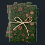 Feuille De Papier Cadeau Vintage Christmas, William Morris<br><div class="desc">Un super élégant papier d'emballage vintage William Morris Noël. Motif violet et colonne. Éloignez-vous de la foule avec ce design unique.</div>