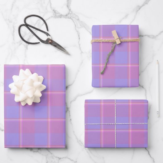 Feuille De Papier Cadeau Viola and Dull Lavender Plaid Pink Purple (Recto)