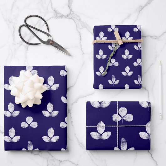 Feuille De Papier Cadeau White Clover Navy Blue (Recto)