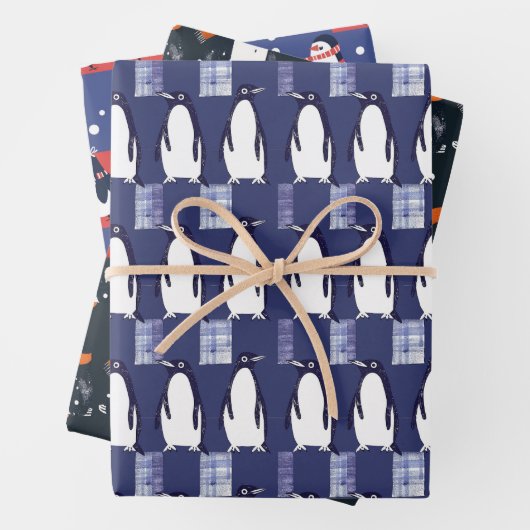 Feuille De Papier Cadeau Winter Penguin Pattern Blue Wrapping Paper  (En situation)