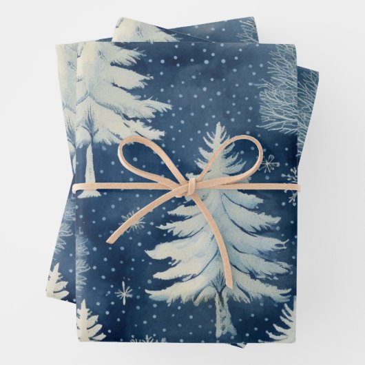 Feuille De Papier Cadeau Winter Wonderland : Arbre de Noël bleu et blanc (En situation)