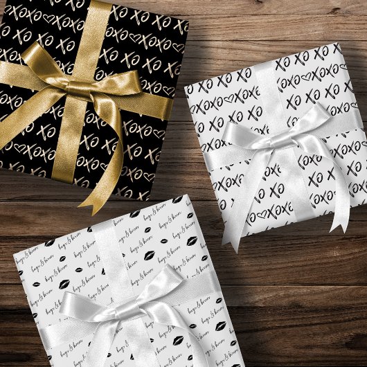 Feuille De Papier Cadeau XOXO Hugs & Baisers Brush Script noir et blanc