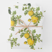 Feuille De Papier Cadeau Yellow Rose Pattern (En situation)