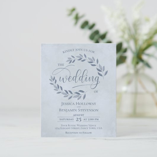 Feuille rustique Dusty Blue BUDGET Mariage Inviter (Debout devant)