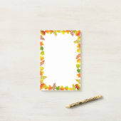 Feuilles d'automne sur des Post-it de choses à fai (Sur un bureau)