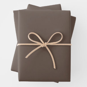 Feuilles de papier d'emballage marron terreux chau