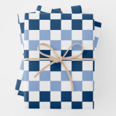 Feuilles de papier d'enveloppement À damiers bleu  (En situation)
