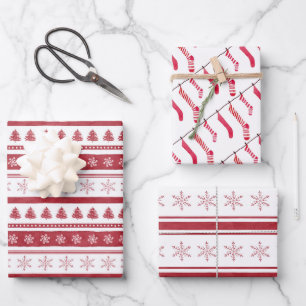 Feuilles de papier enveloppant les restes rouges d