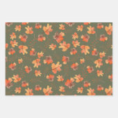 Feuilles d'érable d'automne orange et baies rouges (Devant)