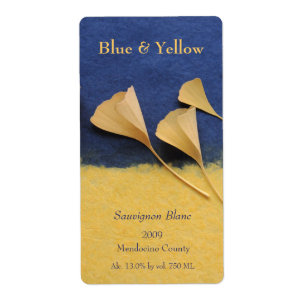 Feuilles Ginkgo sur étiquette de vin en papier fai