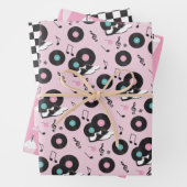 Feuilles papier d'emballage d'anniversaire des ann (En situation)