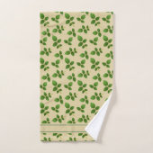 Feuilles vertes chic sur beige chanceux (Serviette à main)