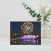 Feux d'artifice sur la carte postale du Niagara (Debout devant)