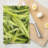 Fèves vertes sur une serviette de cuisine (Quart Plié)