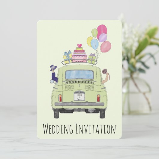 Fiat 500 Paar in auto bruiloft uitnodiging (Staand voorkant)