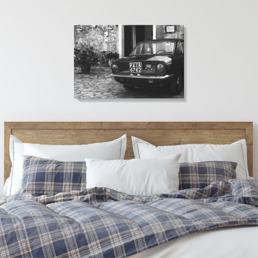FIAT-auto in Italië in zwart-wit Canvas Afdruk (Insitu (Slaapkamer))