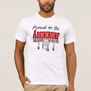 Fier d'être T-shirt adapté par Assiniboine