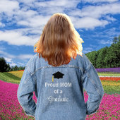 Fier maman d'un diplômé