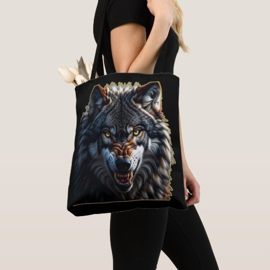 Fierce Wolf – Symbol of Strength and Freedom Draagtas (Dichtbij)