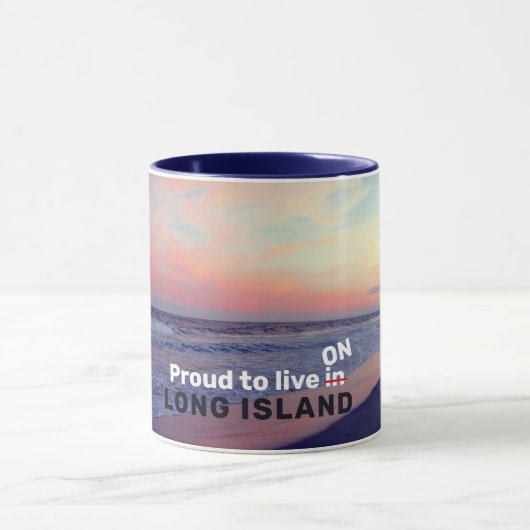 Fière de vivre sur Long Island Mug (Centre)