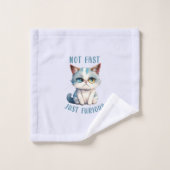 Fiery Feline Spirit - Sassy Angry Cat Design (Gant de toilette)
