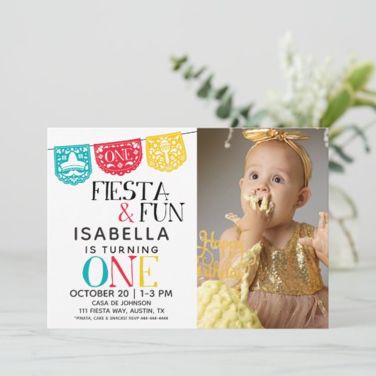 Fiesta & Fun First Birthday Photo Invitation (Debout devant)