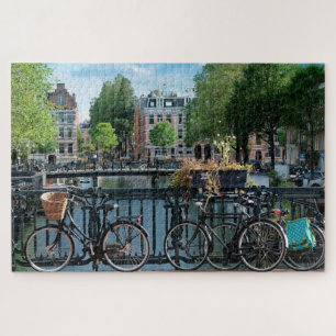 Fietsen in Amsterdam. Legpuzzel