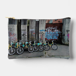 Fietsen, voor de graffiti muur etui