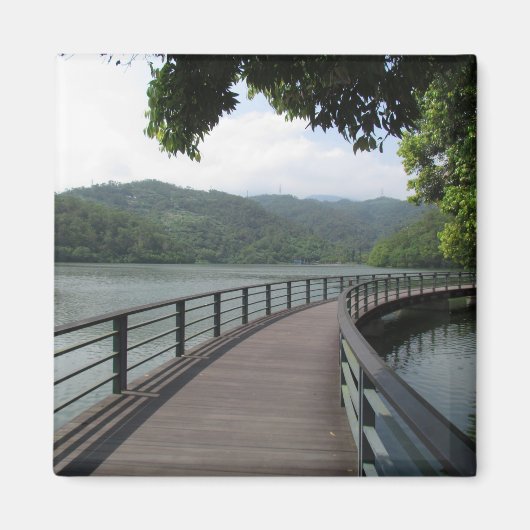 Fietsenbrug over water magneet (Voorkant)